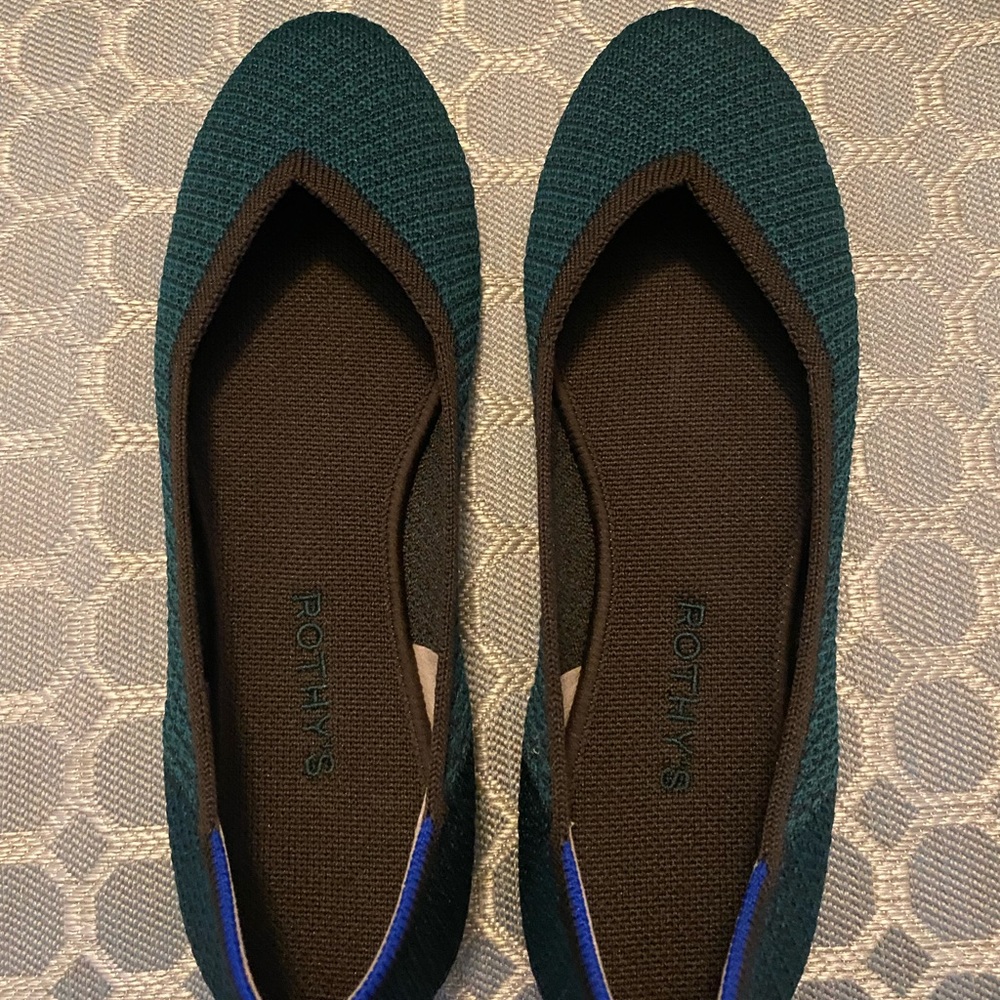 EUC Rothy’s rounded toe in green! Bag listed to match sold separately